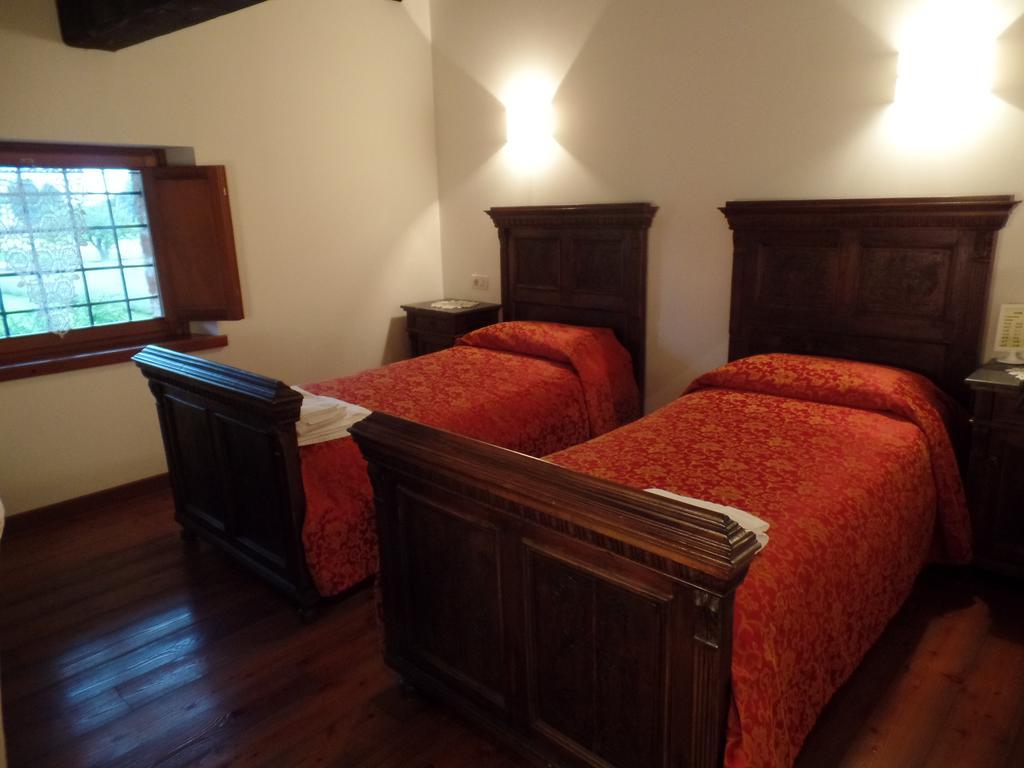 Agriturismo Il Vagabondo Buttrio Δωμάτιο φωτογραφία