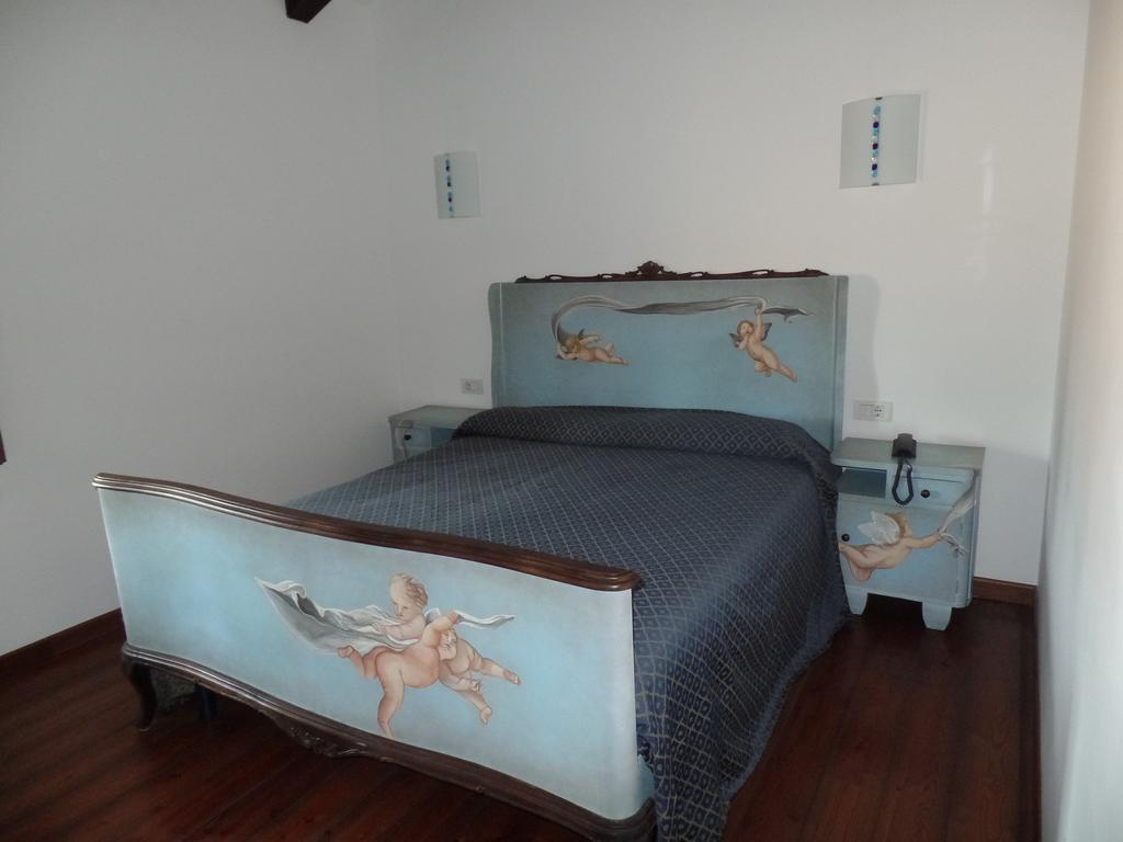 Agriturismo Il Vagabondo Buttrio Δωμάτιο φωτογραφία