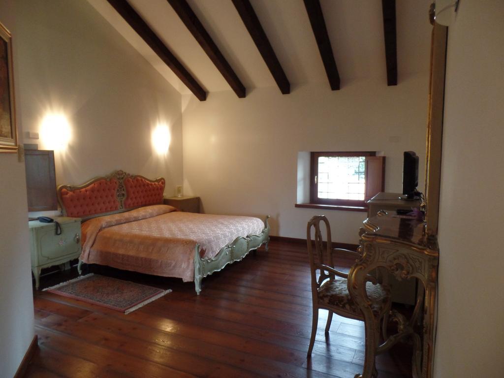 Agriturismo Il Vagabondo Buttrio Δωμάτιο φωτογραφία